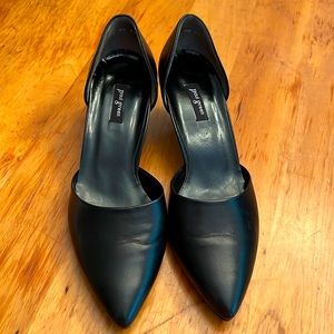 Gently used Paul Green size 8 black leather d’Orsay pumps